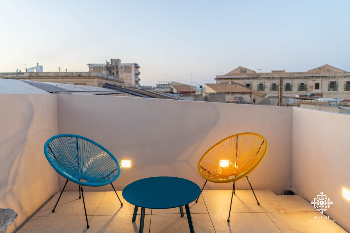 The Terrace over the Ancient Market of Ortigia