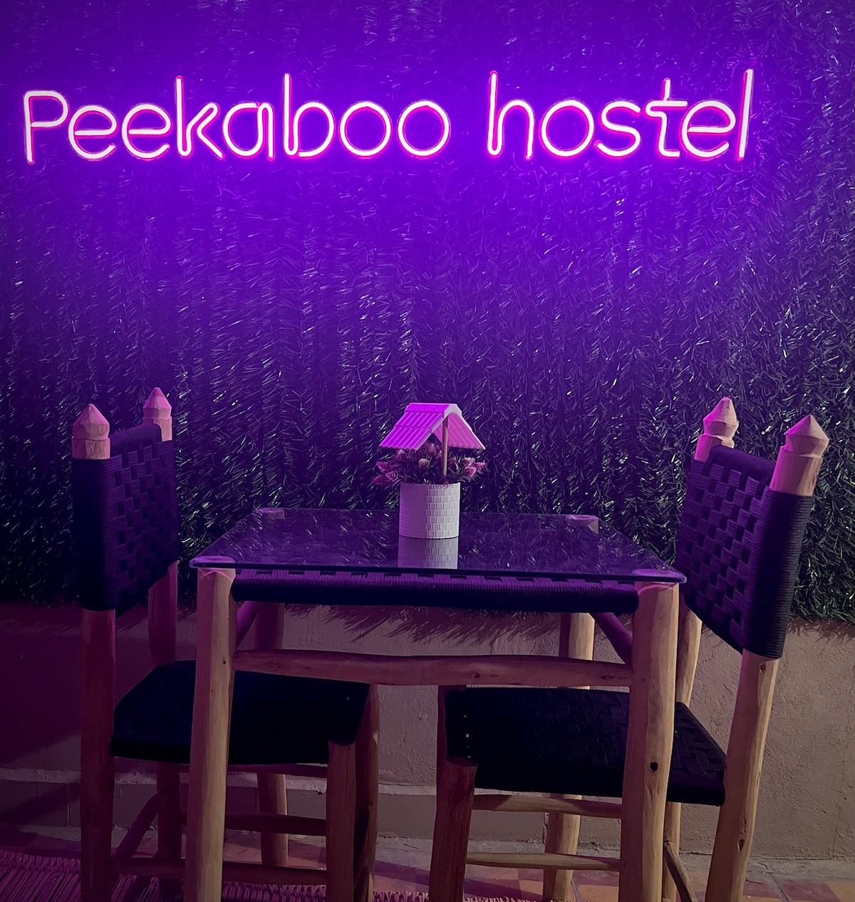 Peekaboo旅舍， 6张床合住房间