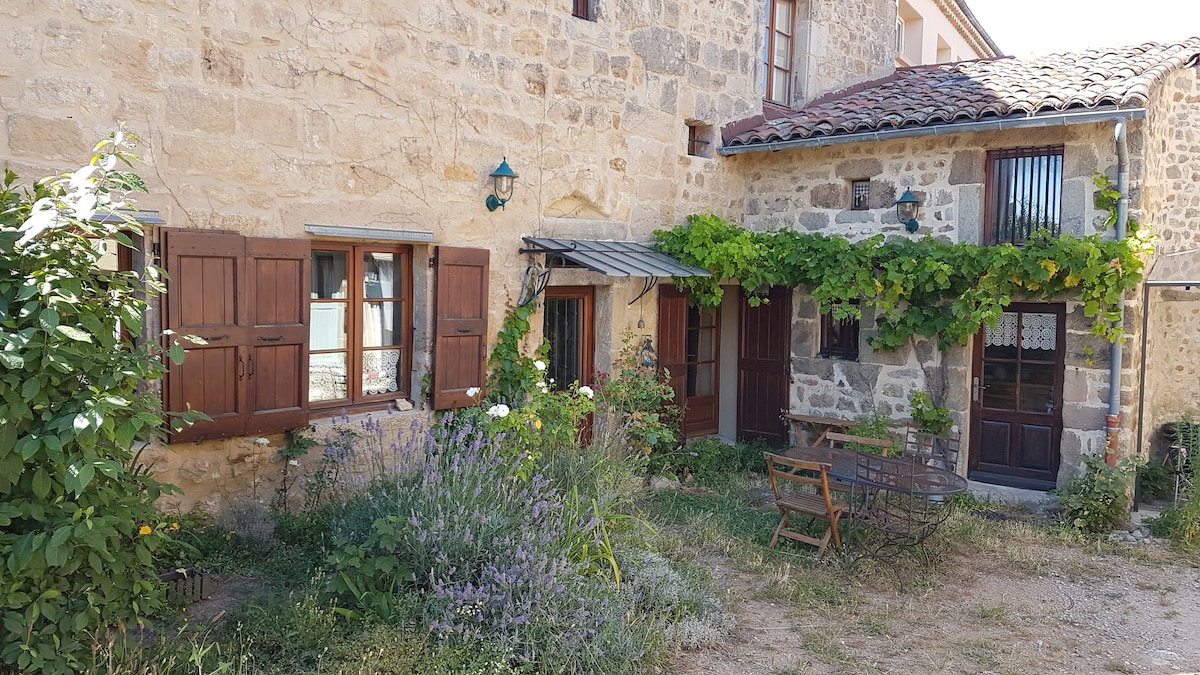 Chambres d'hôtes au centre de Vernoux en vivarais