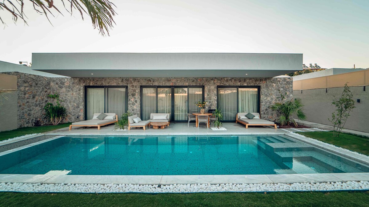 Viohouses 4- Luxury Private Korunaklı Özel Havuzlu