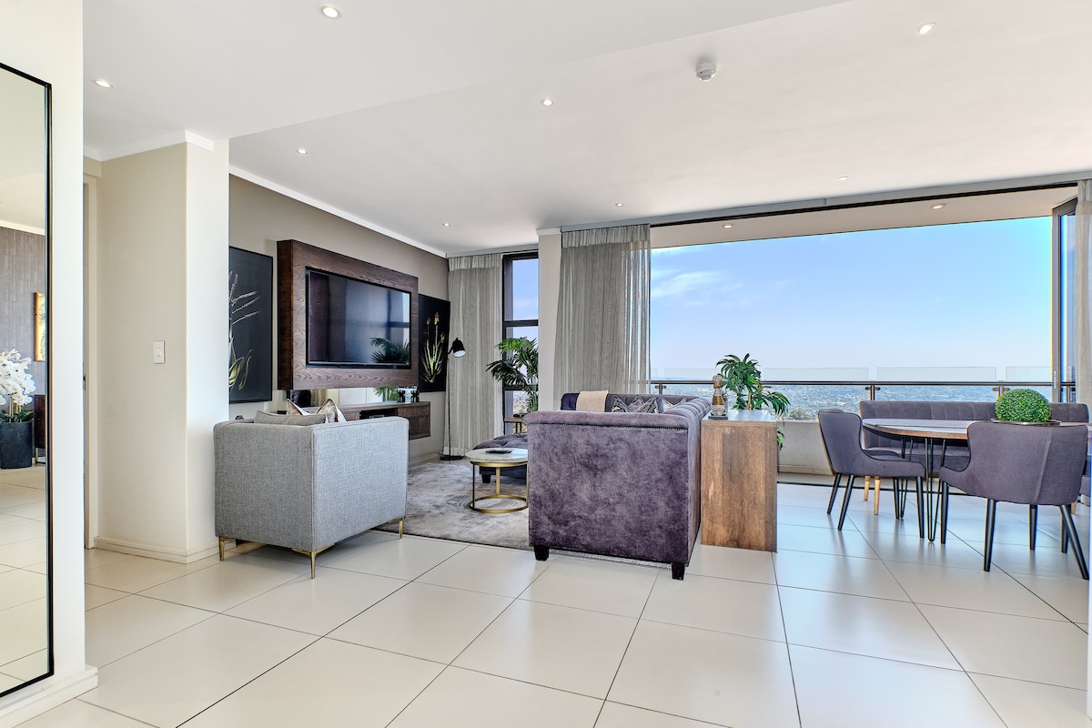 unique 2 Bed|2.5 Bath in Sandton