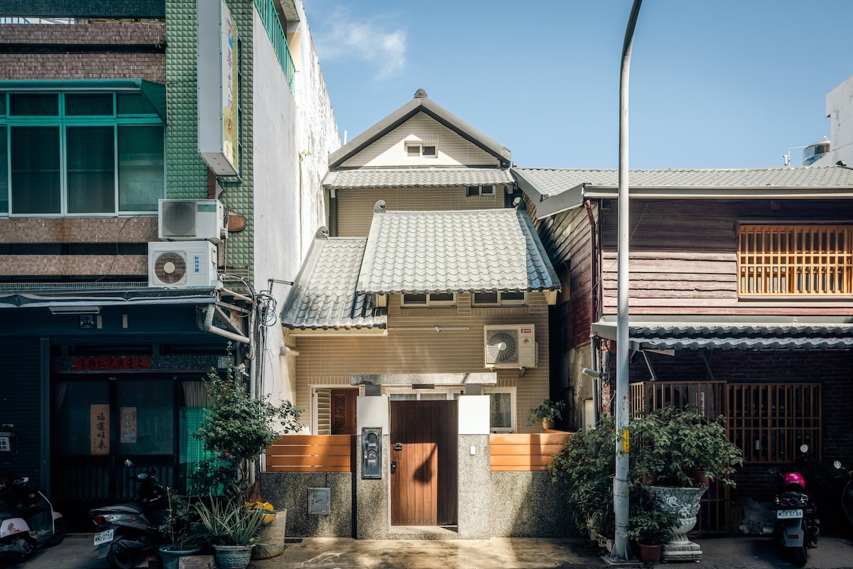 好室包棟民宿 位於市中心 獨棟三層樓日式透天