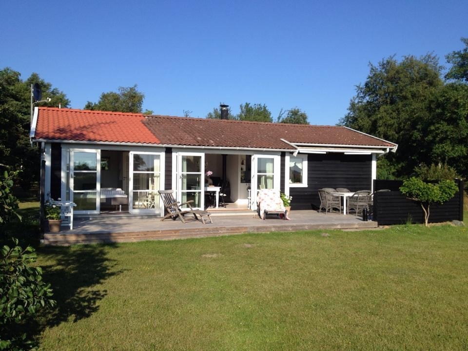 Skønt sommerhus tæt på Danmarks bedste badestrand