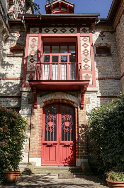 Terrace apartment in a historic villa