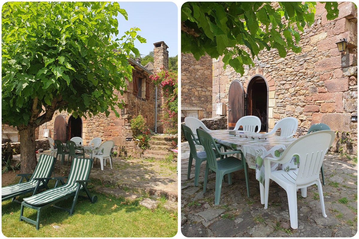 Scenic Barn Retreat: Explore and Relax in Aveyron