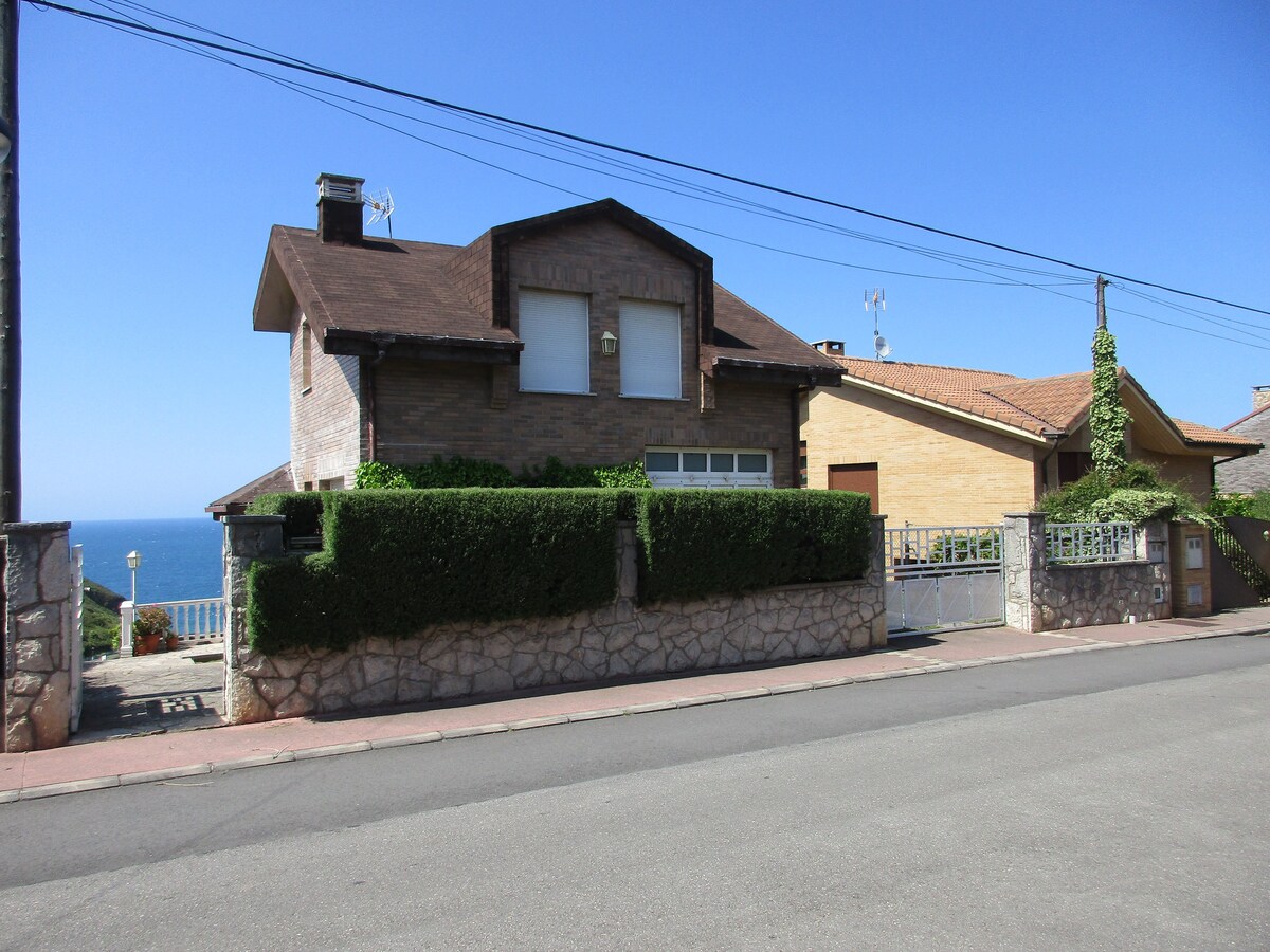 MyHouseSpain -Xivares, chalet con vistas al mar