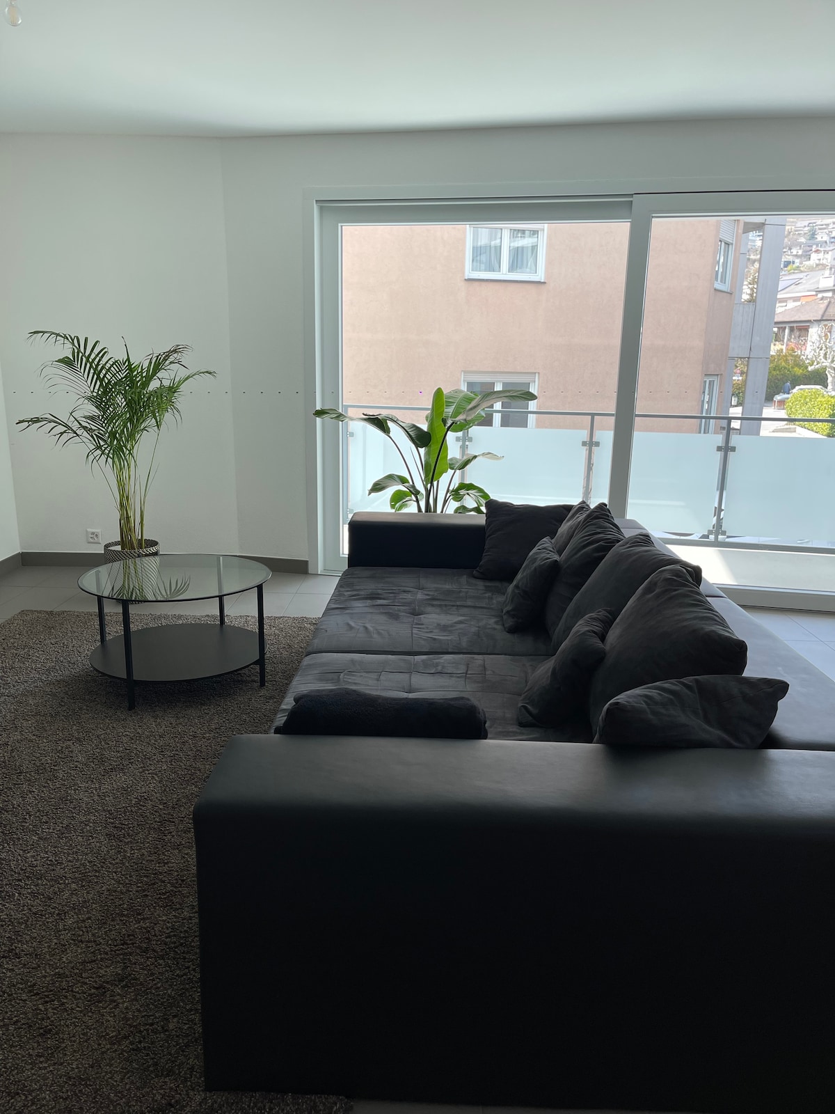 Modern 2 room apartment, Sion