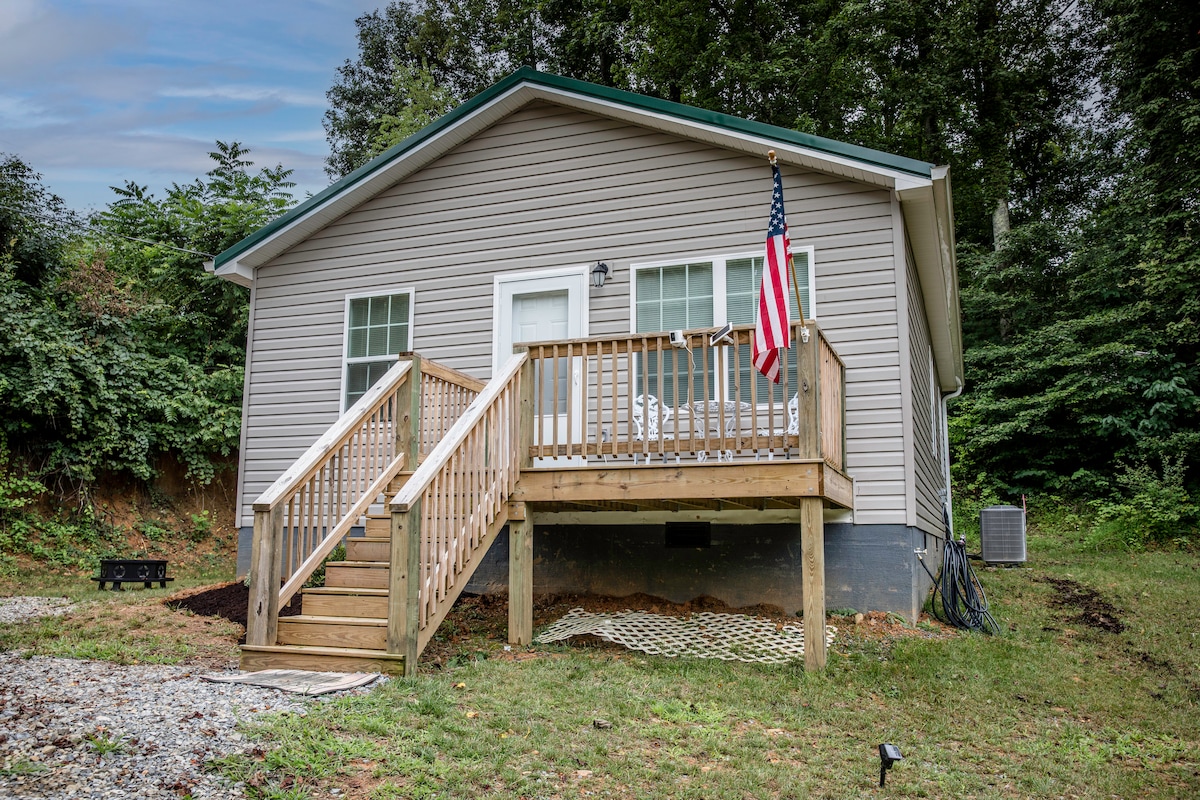 Quiet, South Holston Retreat