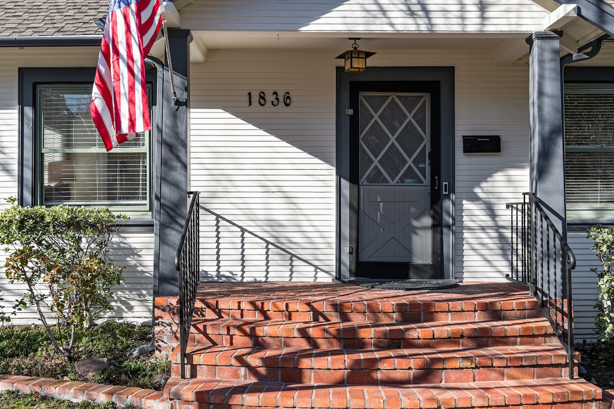 Historic Home - Right Downtown