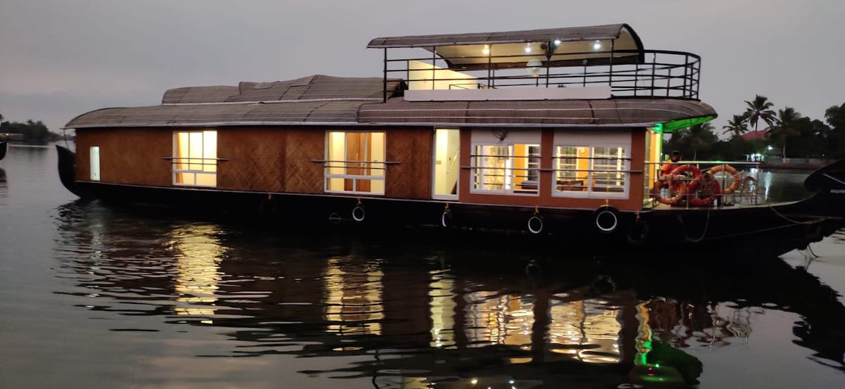 Two Bedroom Premium Houseboat