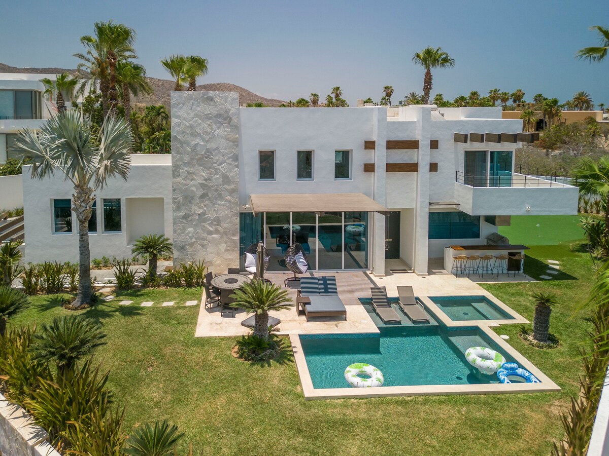 Casa de las Palmas *5BR oceanview w/private pool!*