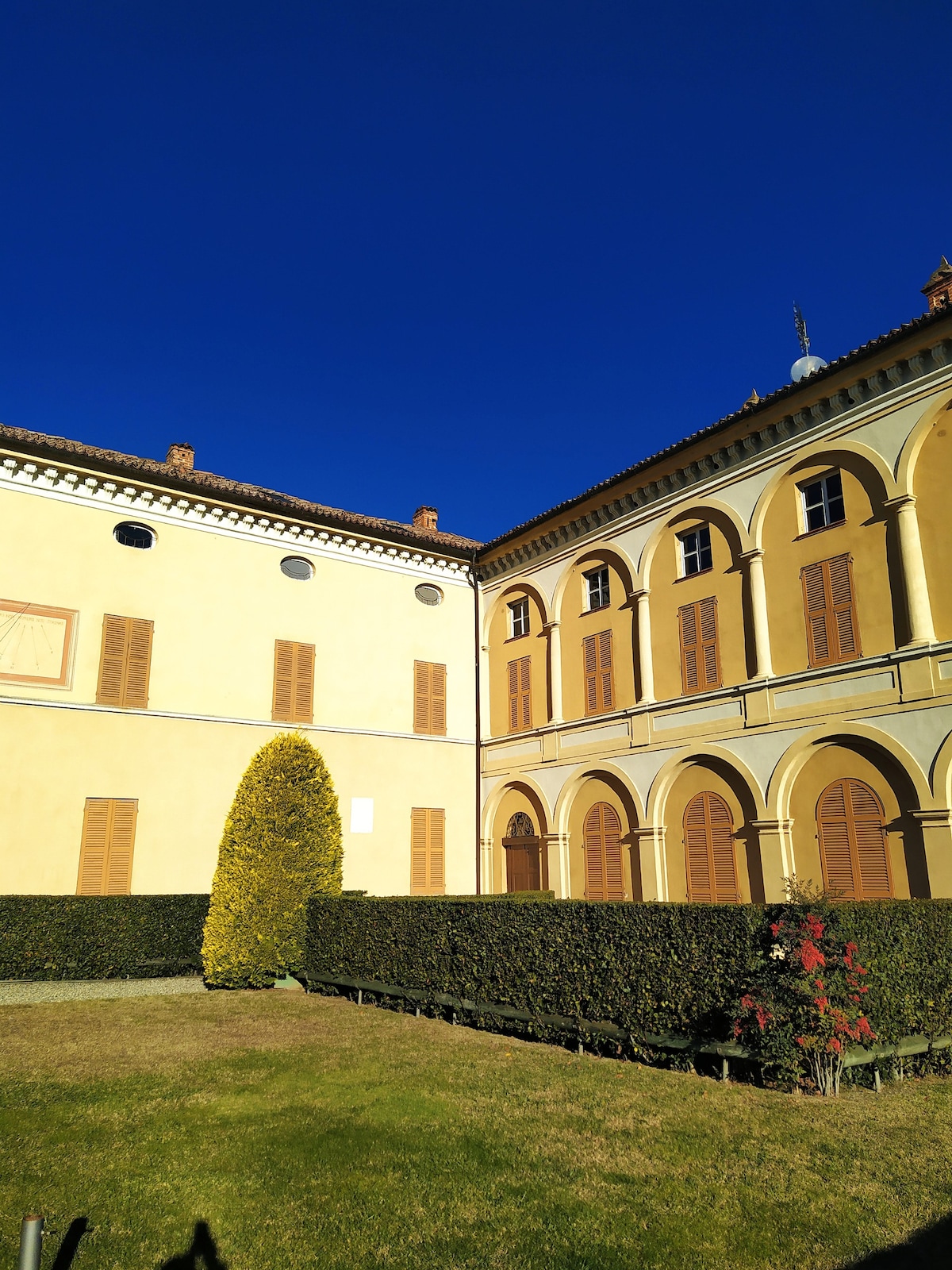 Appartamento trilocale in castello con piscina