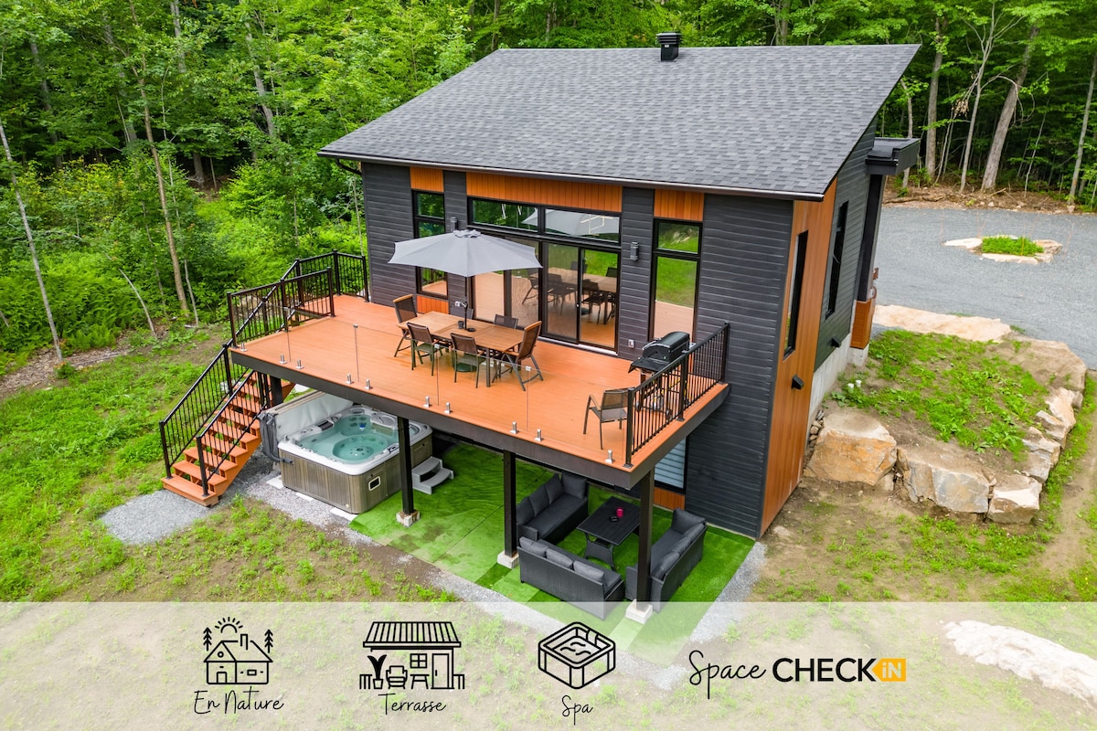 Chalet Le Valcourt | Spa & BBQ | Fire pit & AC