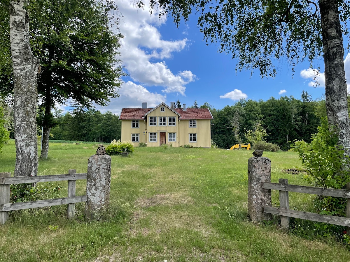 Lantligt hus i Vrå (Småland)