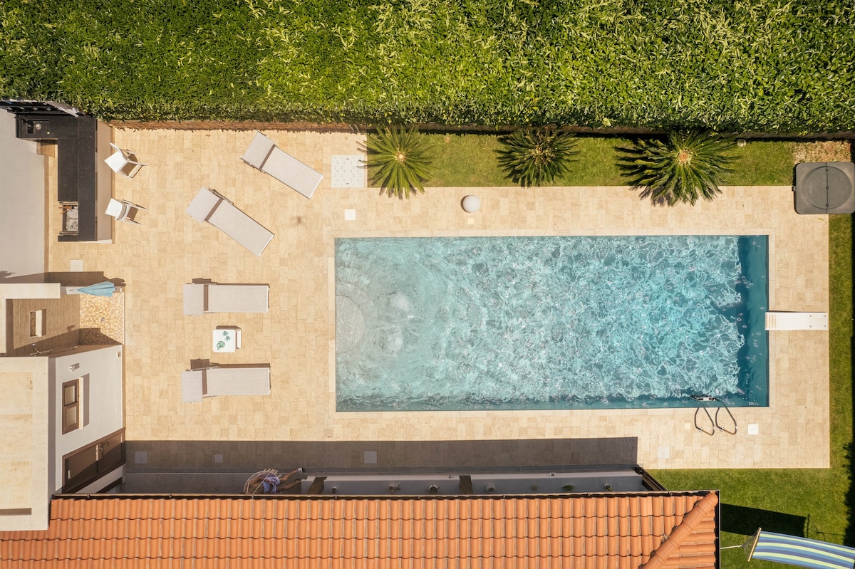 带泳池和花园的瓦伦蒂诺别墅别墅（ Terrasini ）
