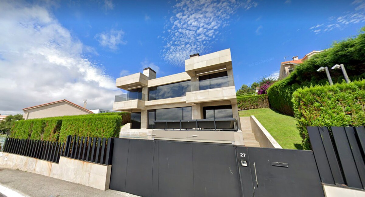 Balcón sobre el mar, casa diseño en Mera, Galicia