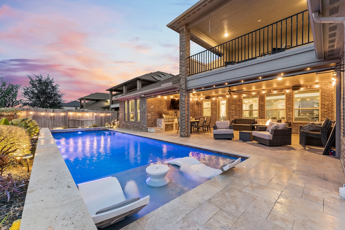 Waterfront | $Heated Pool$ | Theater | Smart Home
