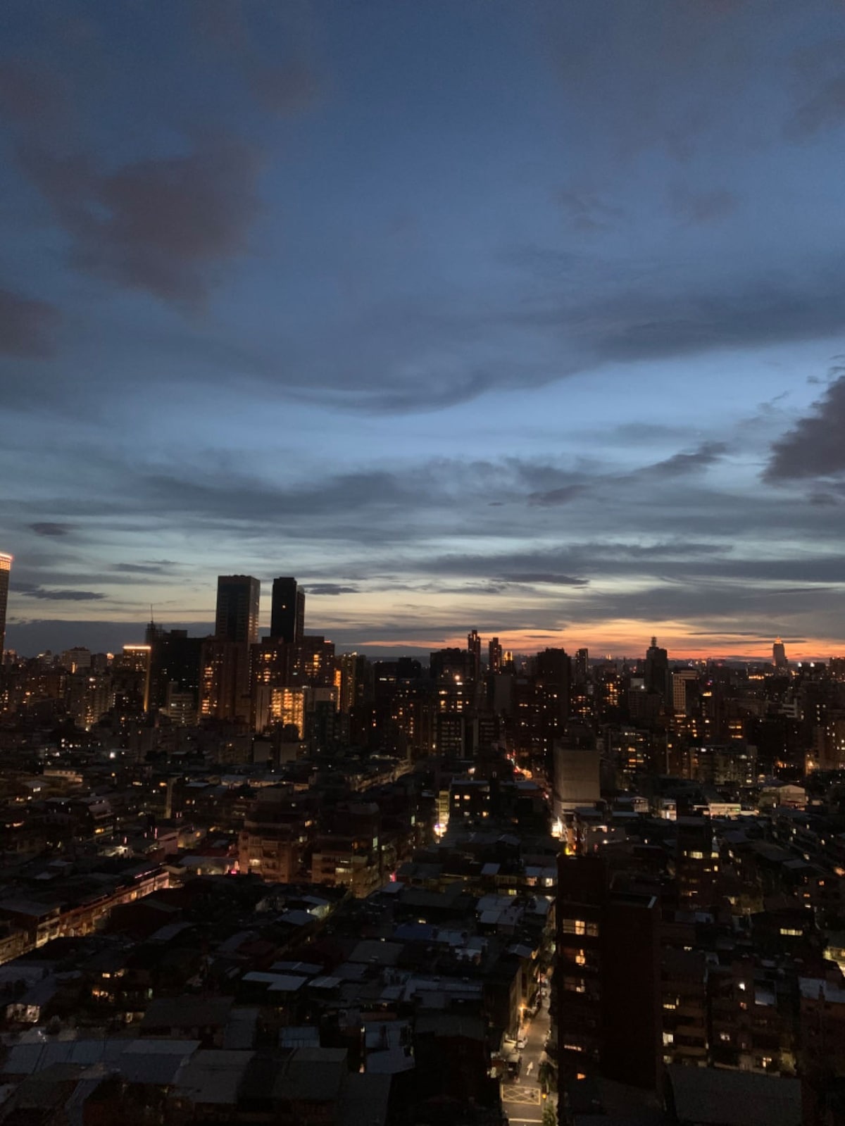 信義區近101捷運/月租/美麗夜景高樓景觀loft