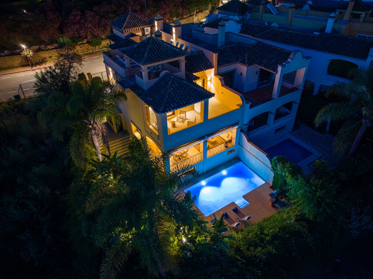 Villa Vasari: Luxury Villa by Vacation Marbella