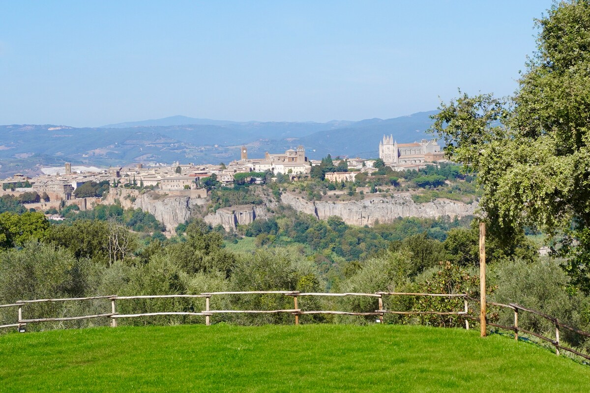 La Rosa at Pietra Campana | Villa in Orvieto