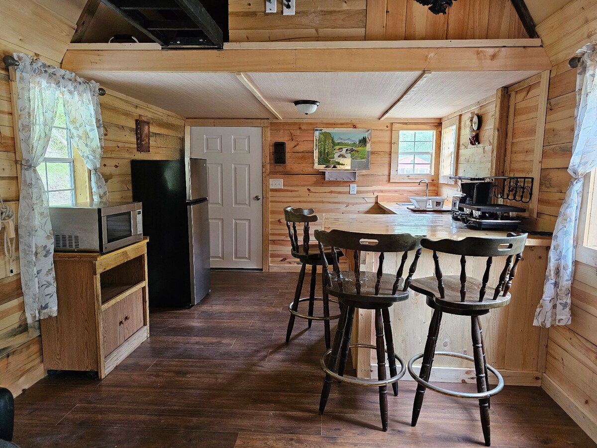 1 BR/1BR Lofted Cabin