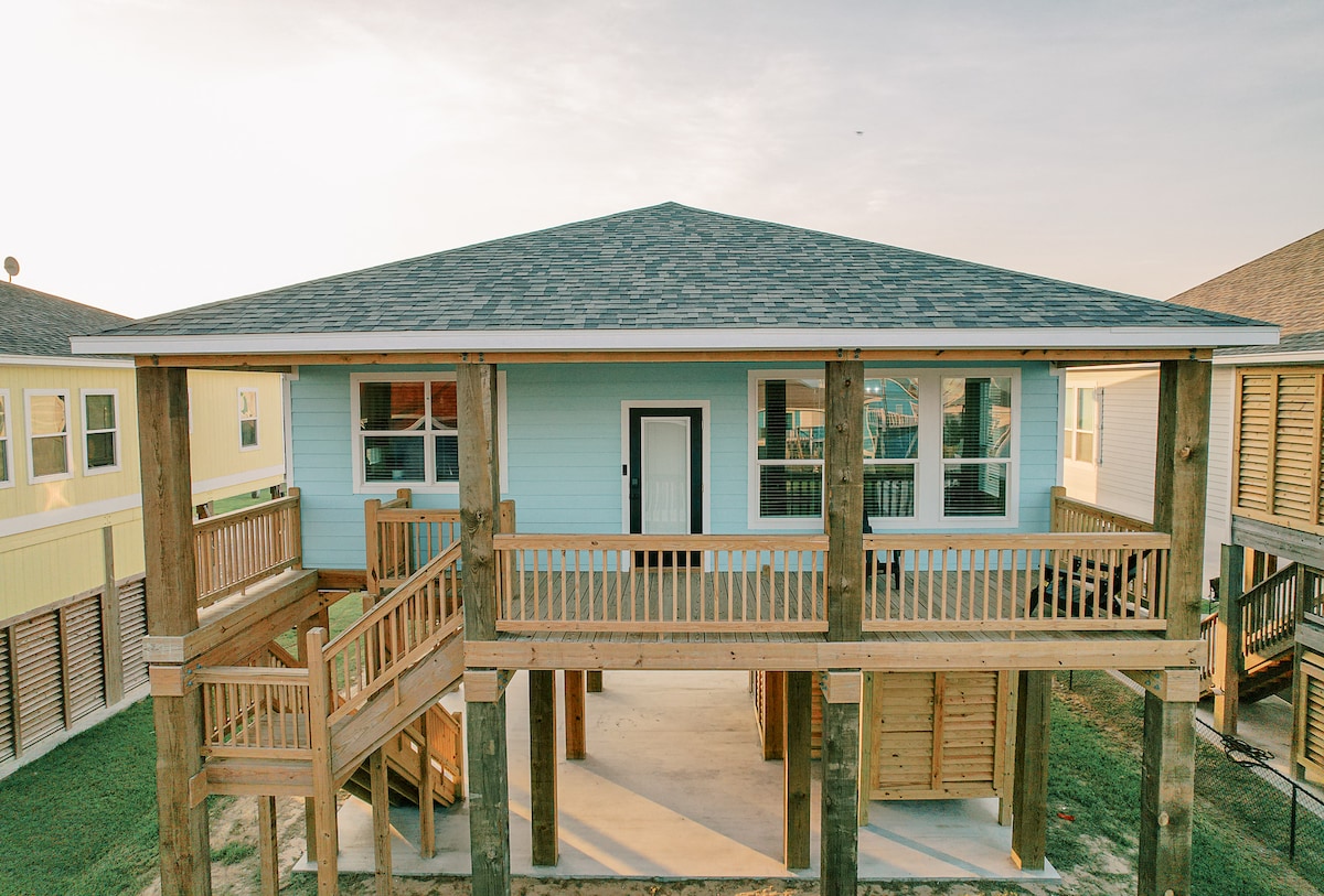 Golden Sands: Beach Access, Hot Tub, Golf Cart!