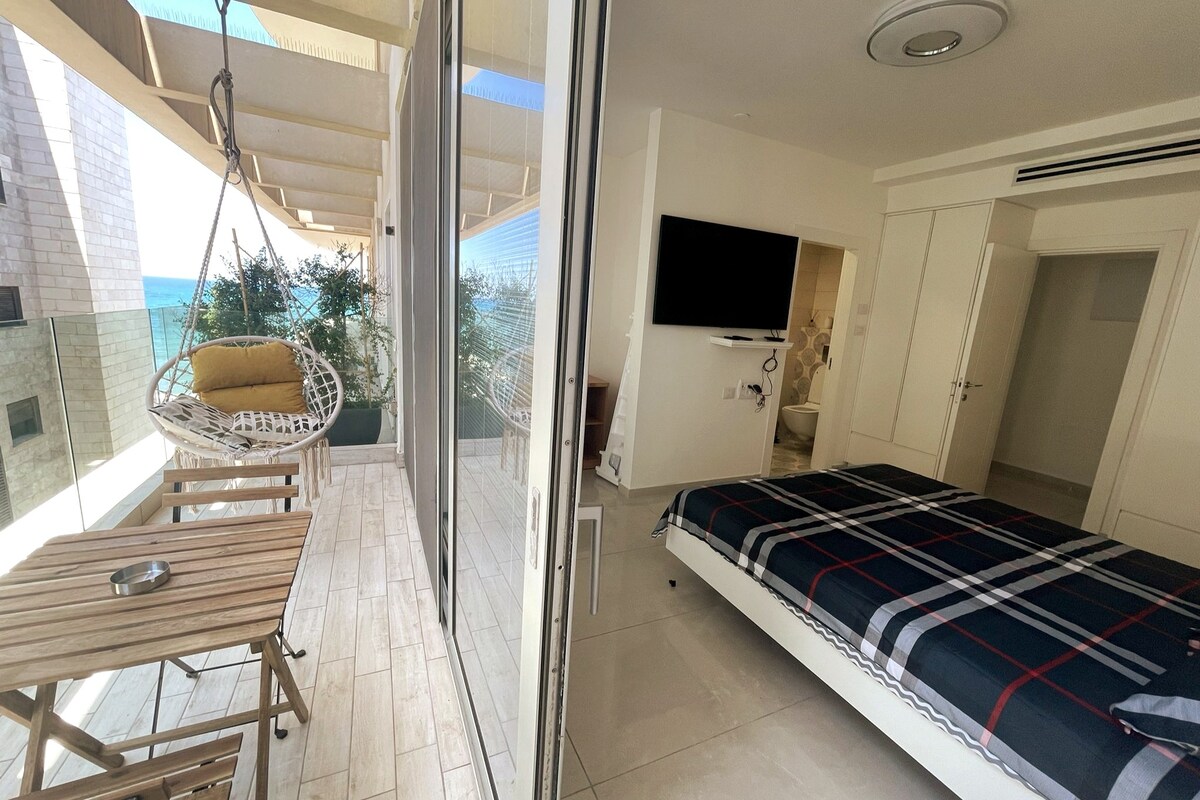 2BR luxury apartment With balcony on the beach sea