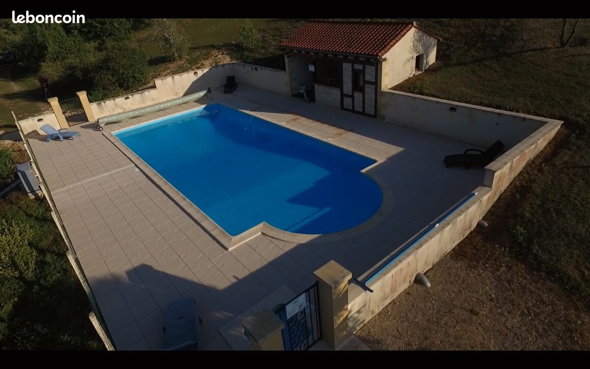 Villa 8 pers, piscine chauffée, proche Sarlat