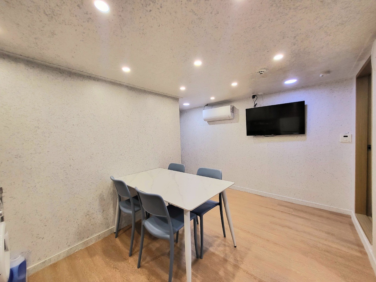 Hapjeong stn 4min 3Rooms & 2Bath free wifi