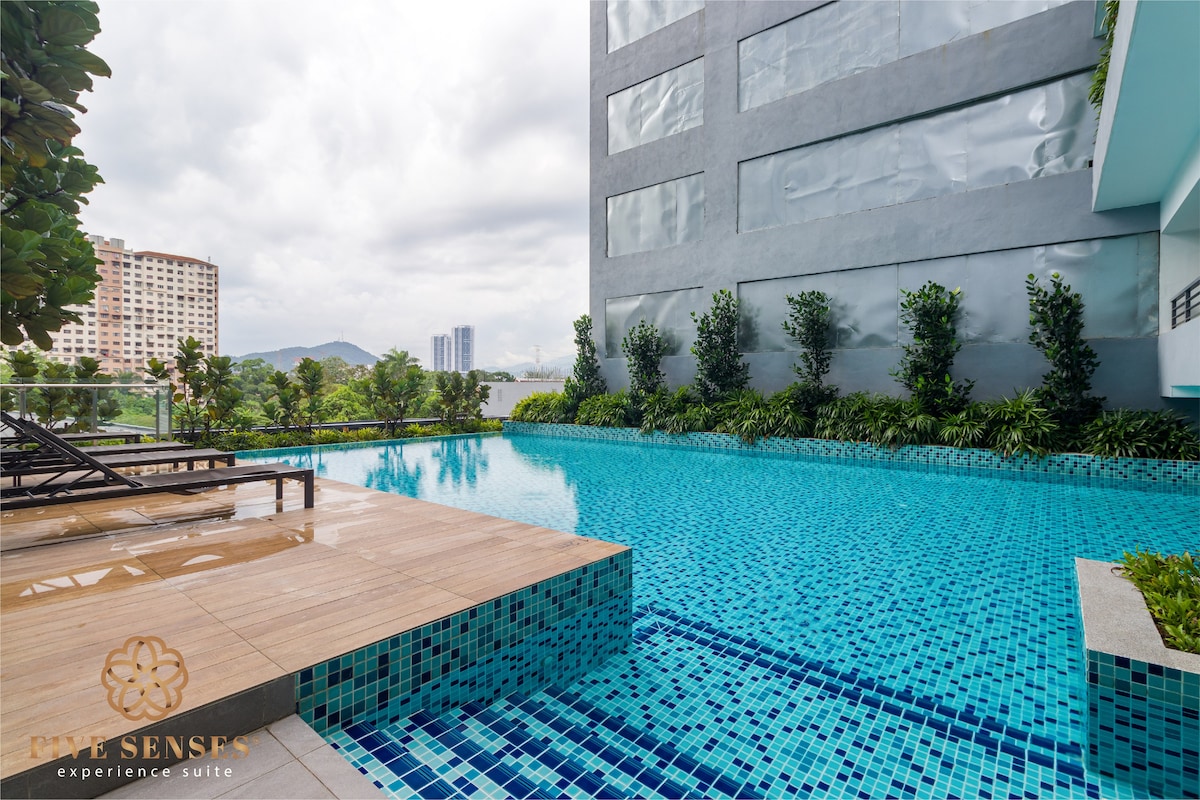 Luxury Studio with Netflix & Sky Pool I Neu Suites