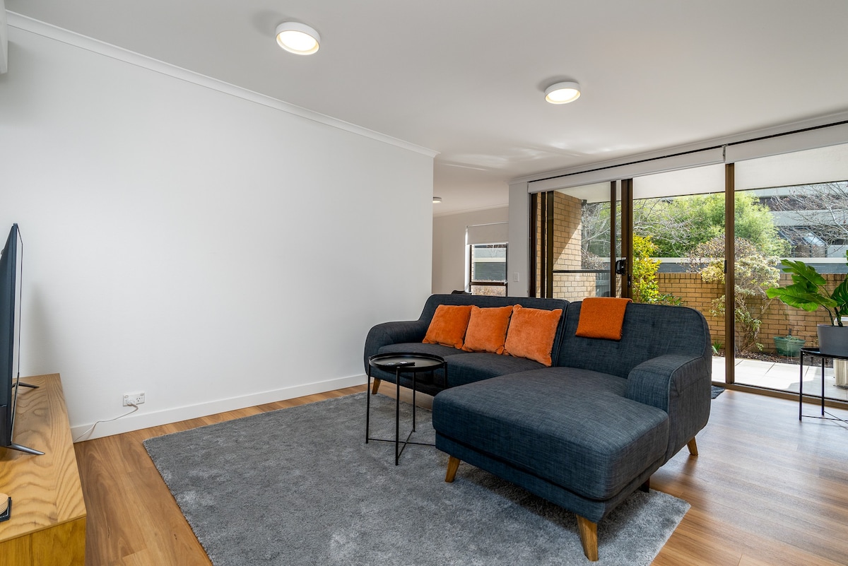 Apt in Kingston - 10min to Lake Burley Griffin