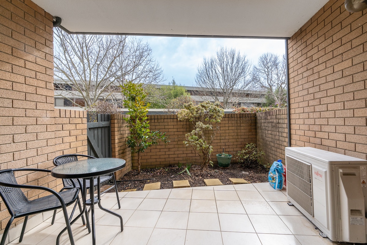 Apt in Kingston - 10min to Lake Burley Griffin