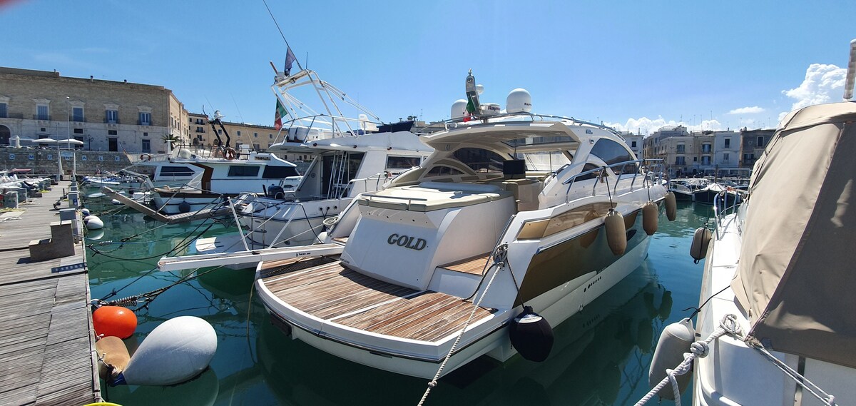 yacht porto turistico di trani