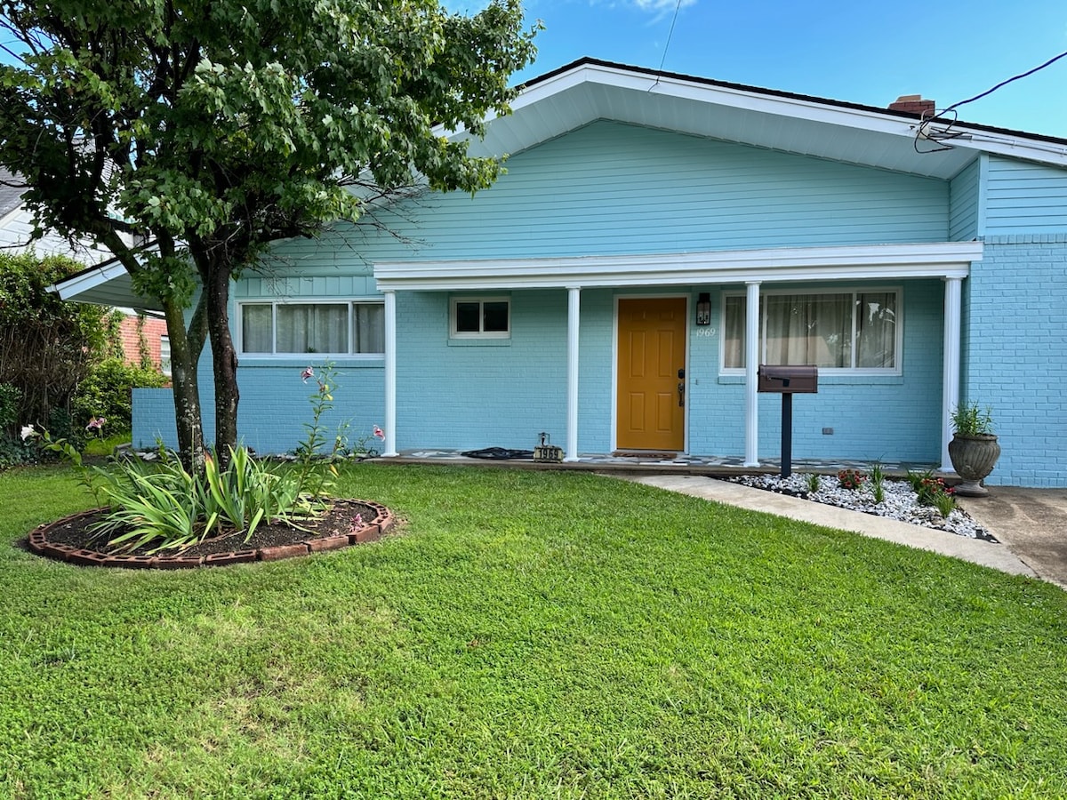 BEACH HOME 2 blocks from the bay