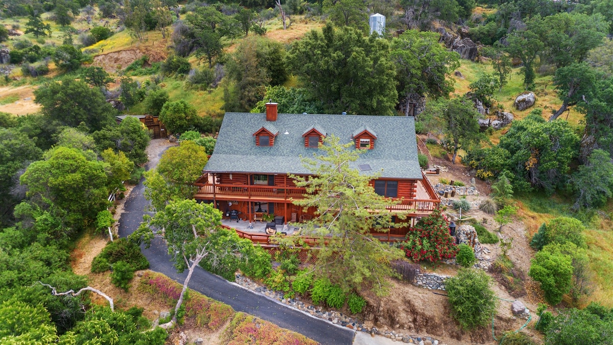 Sequoia Lookout Lodge~Near Park ~ No cleaning fee