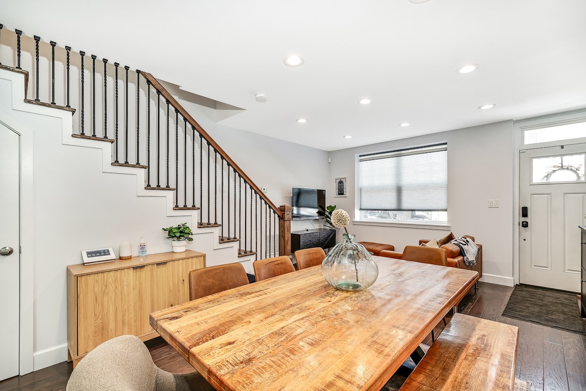 Homey and Modern Fishtown Abode - 5Beds/2Baths