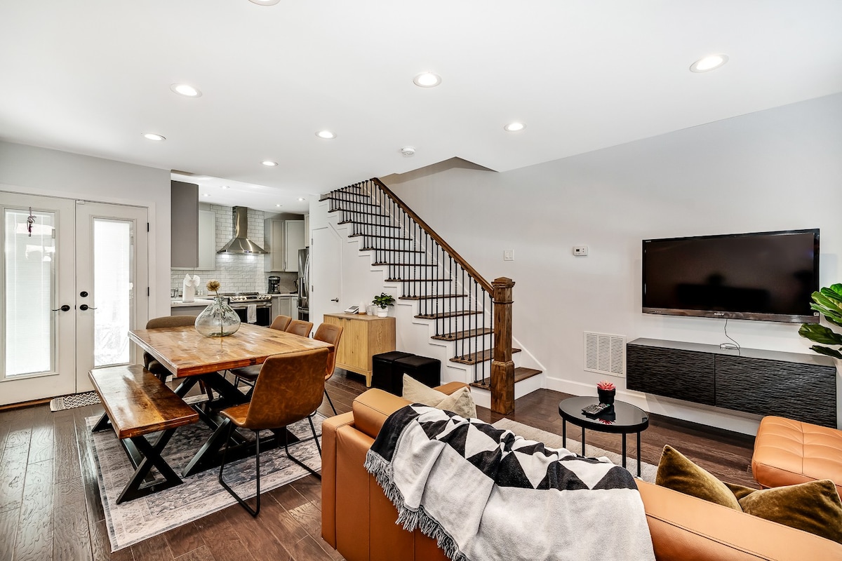 Homey and Modern Fishtown Abode - 5Beds/2Baths