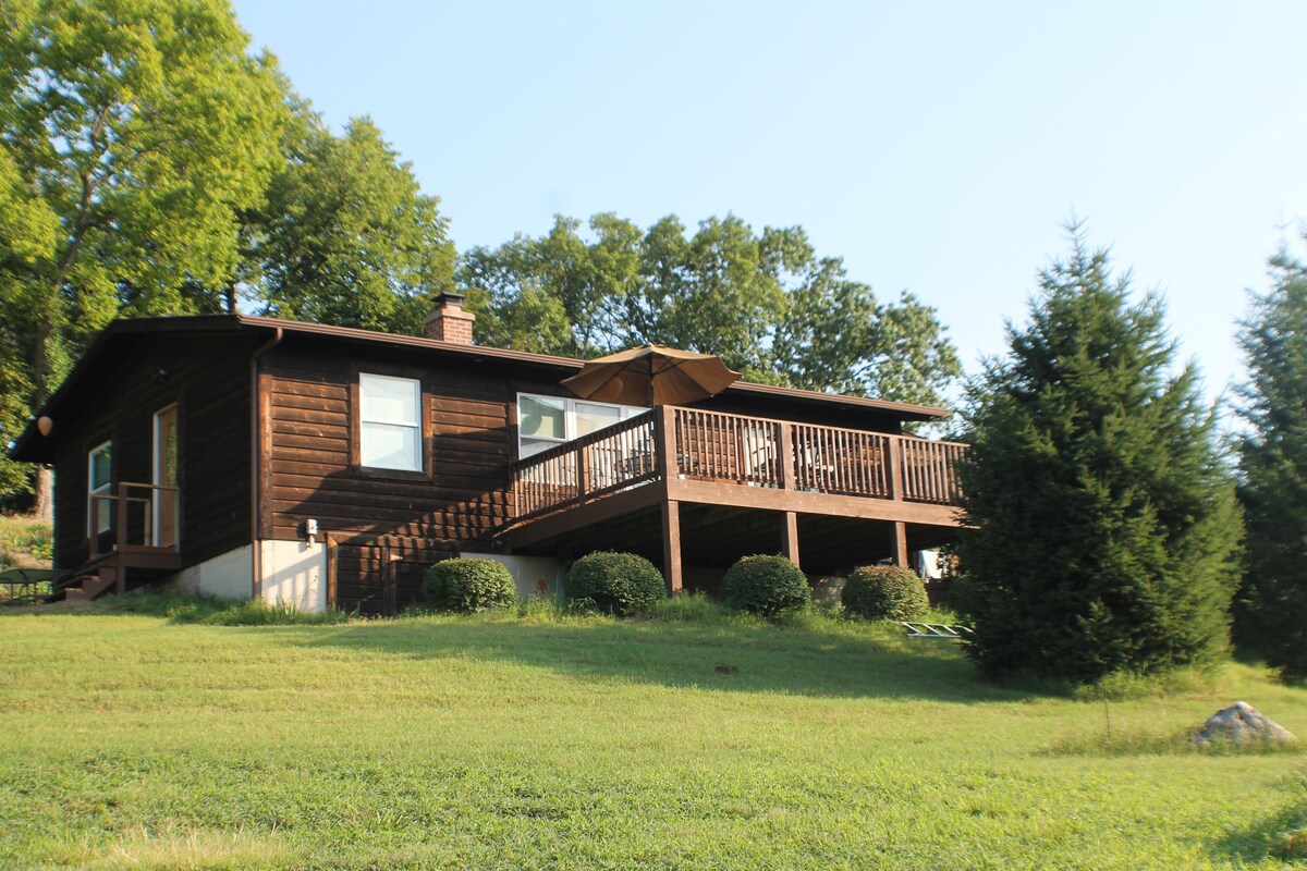 Charming cabin/outstanding view