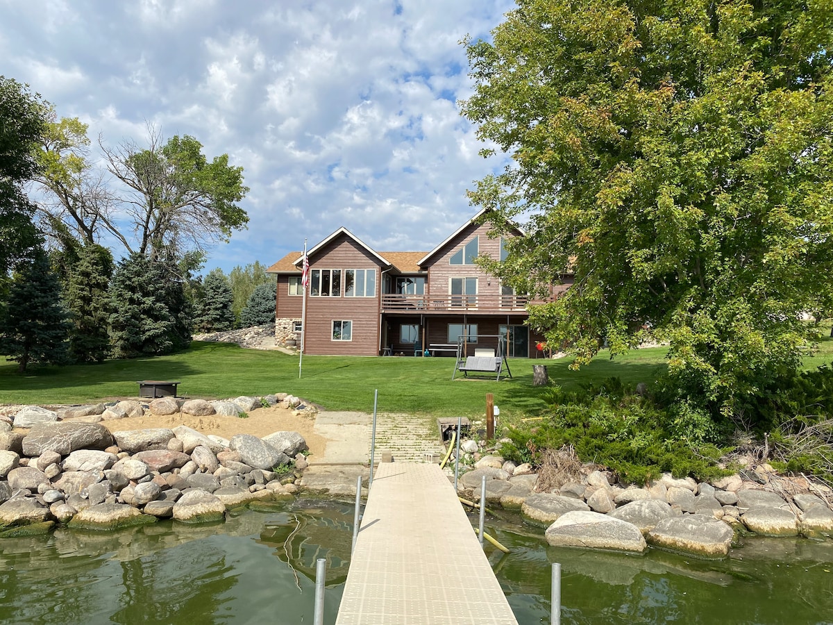 Waterfront Big Stone Lake Home