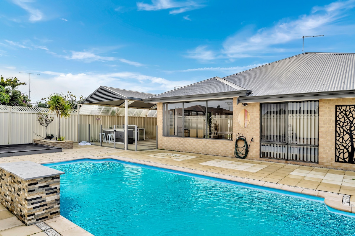 Spacious Holiday Home with Pool