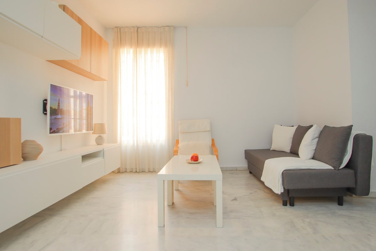 Modern APT next to Old Town | 10m walk Isla Mágica