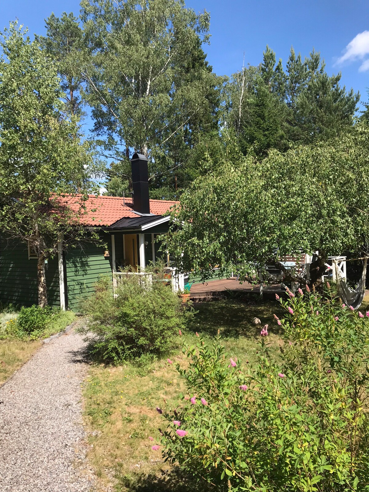Underbar liten stuga nära Strängnäs