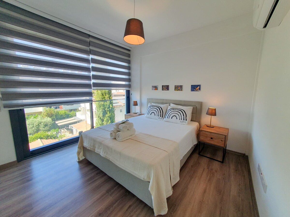 City Chic: 2-BR Retreat in Girne