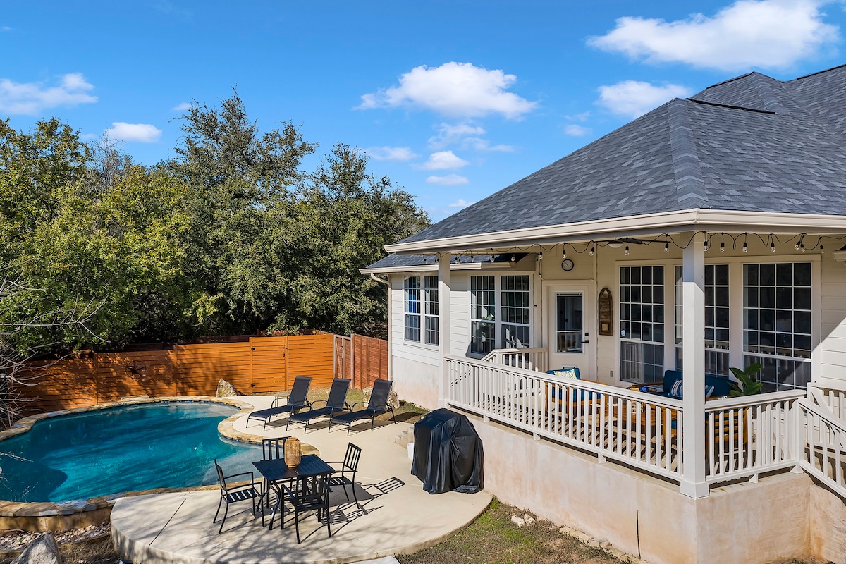 NEW Austin Hill Country - pool, fire pit, 4 bdrm