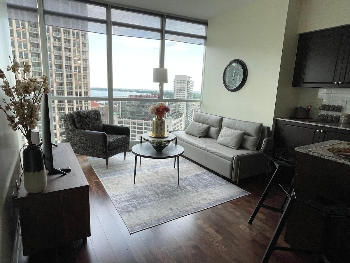 Lavish 3BR Lake View-CN Tower-Free Park-Sleep 7