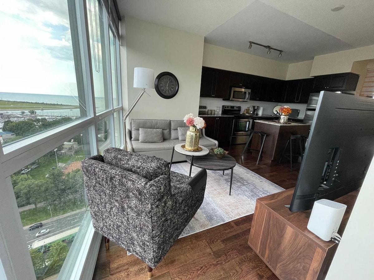 Lavish 3BR Lake View-CN Tower-Free Park-Sleep 7