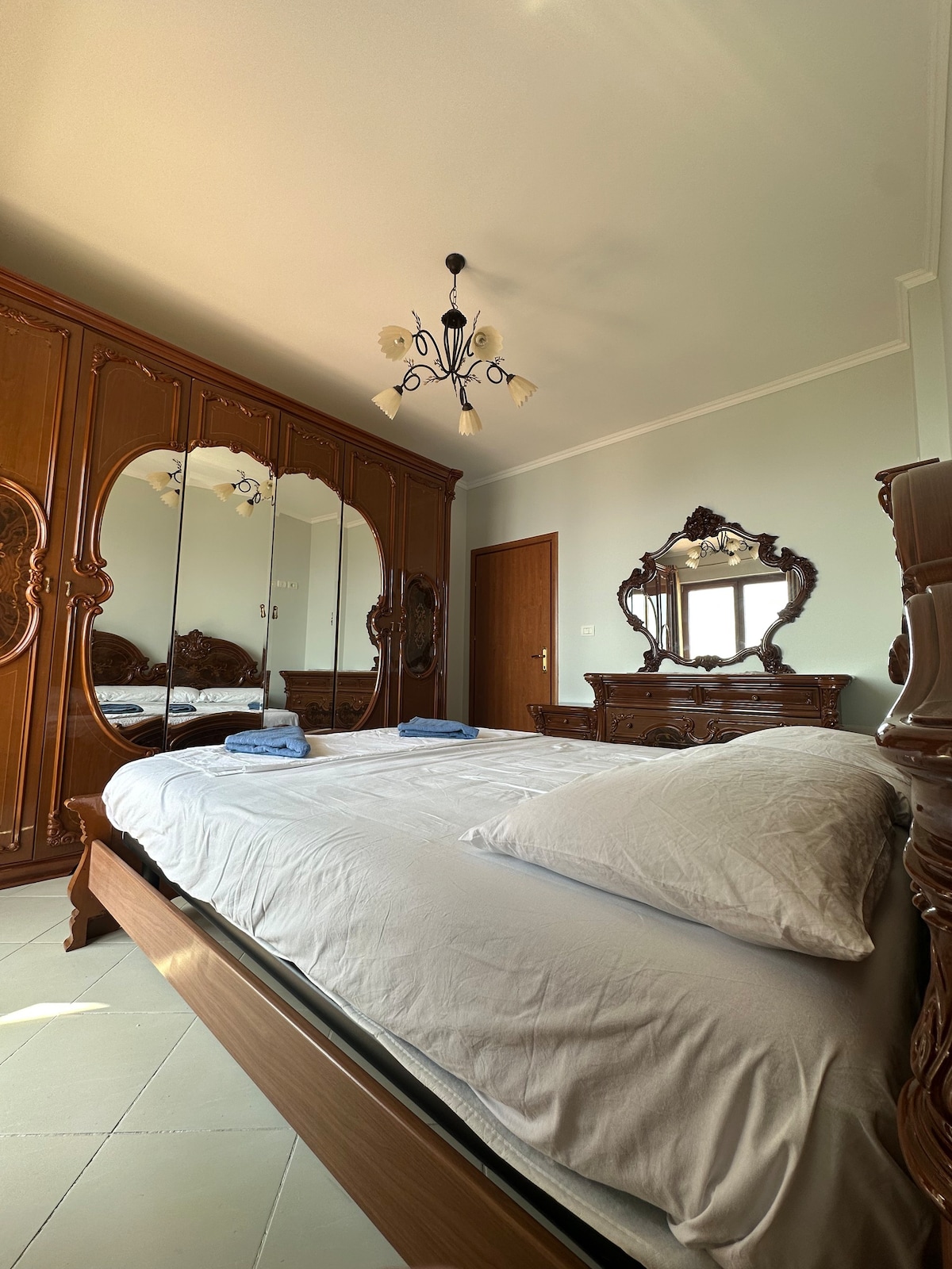 2 Bedroom Seaview Apartment in Himare