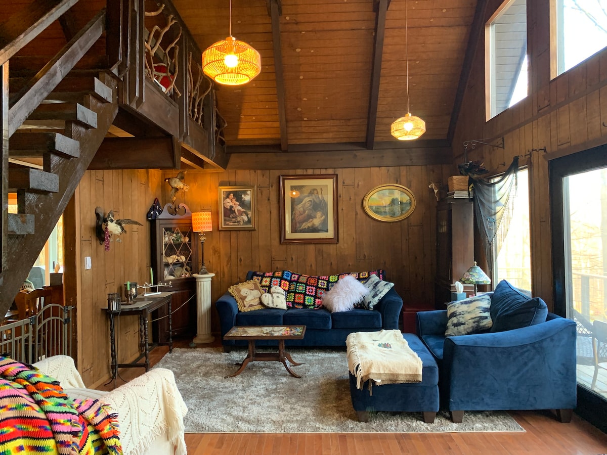 Three Bears Cabin in Acme, PA