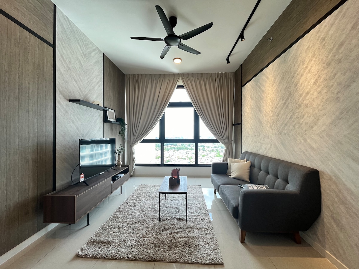 PR2203 Paradigm Mall Residence