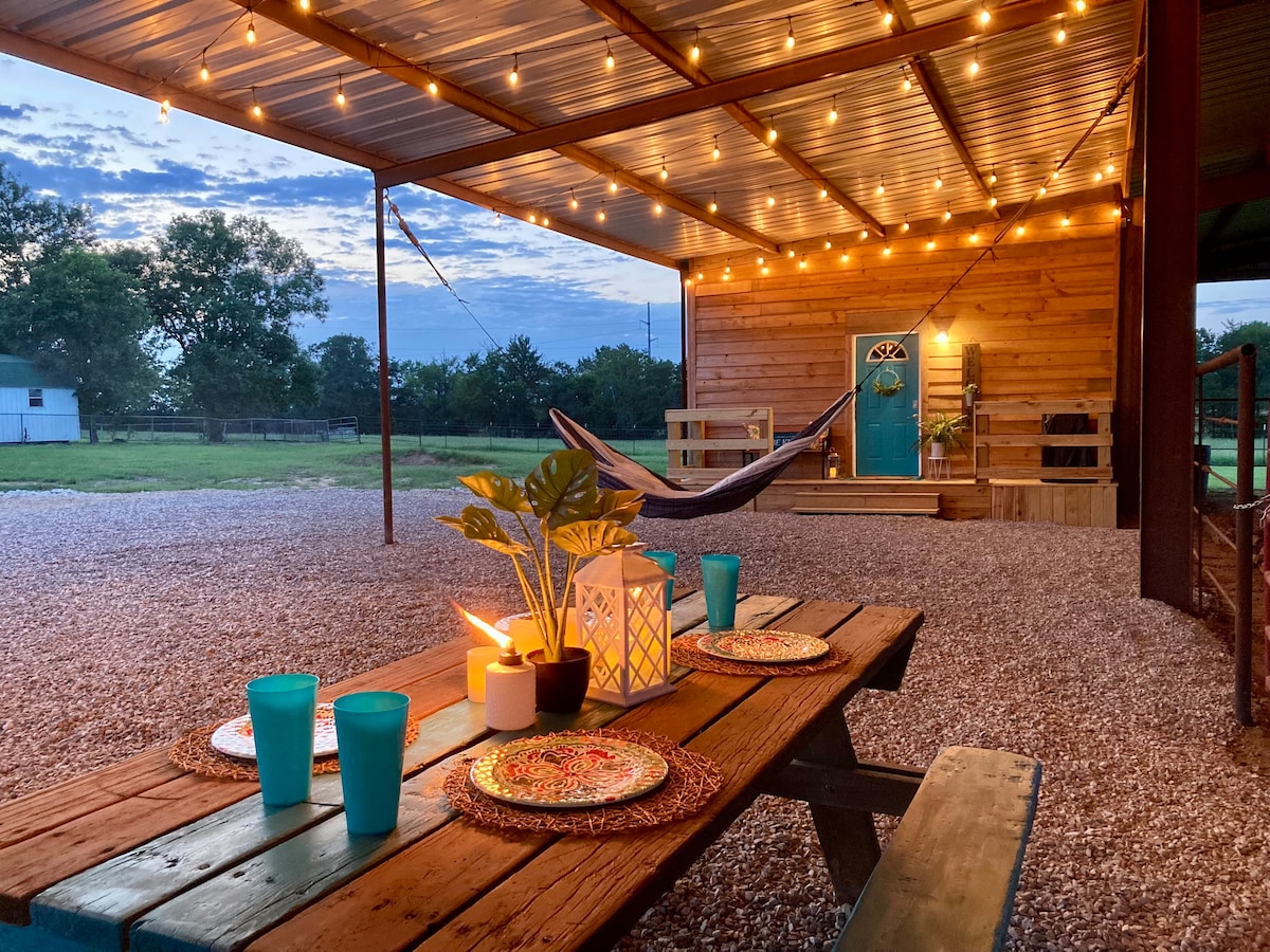 Cabin on horse ranch quiet & secluded